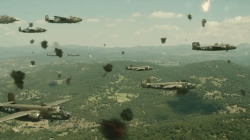影片《第二十二条军规》视觉特效解析视频 空战场景中飞机、环境和爆炸的模拟